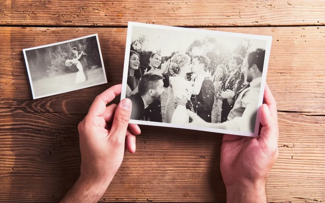 What is the average price of a wedding photographer in Houston Texas?