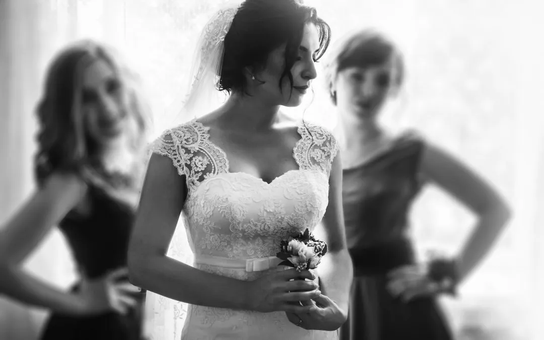 Here’s Why A Photoshoot In Your Wedding Dress Is Not A Bad Idea