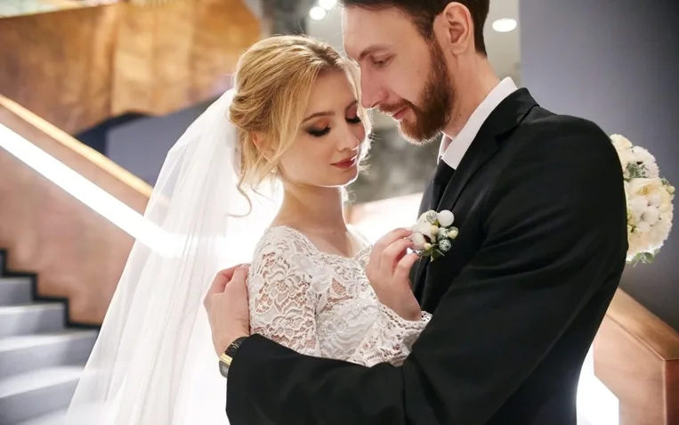 How Much Does A Wedding Photographer Cost?